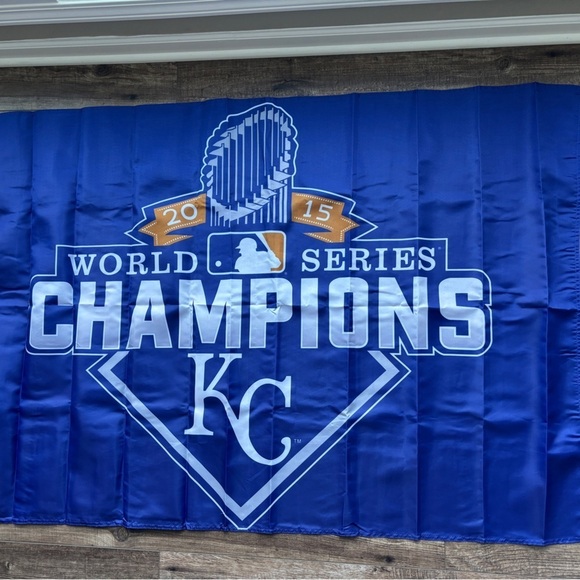 2015 Kansas City Royals Baseball World Champions Outdoor Flag - Picture 2 of 5